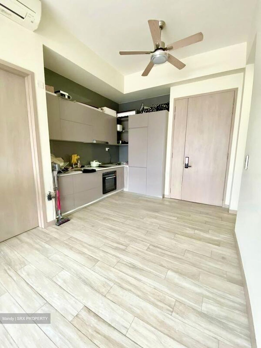 J Gateway (D22), Condominium #635549361